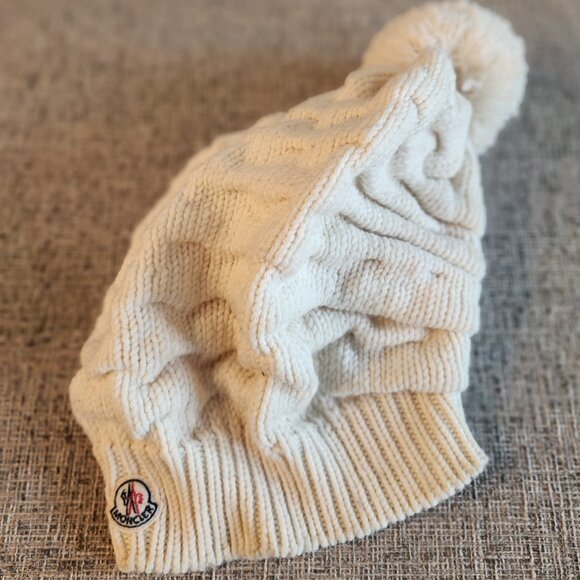Moncler Berretto 100% Virgin Wool Knit Beanie w/ PomPom - Picture 4 of 14